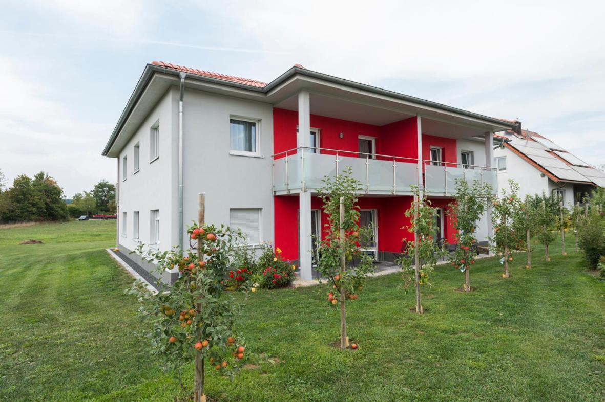 Hofmann'S Apartements & Ferienwohnungen Oberdachstetten Bagian luar foto