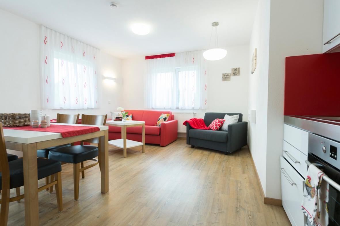 Hofmann'S Apartements & Ferienwohnungen Oberdachstetten Bagian luar foto