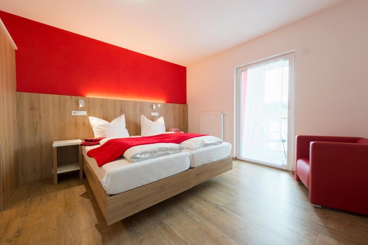 Hofmann'S Apartements & Ferienwohnungen Oberdachstetten Bagian luar foto